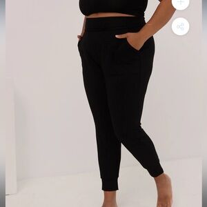 Free Label Fir Joggers Black XL